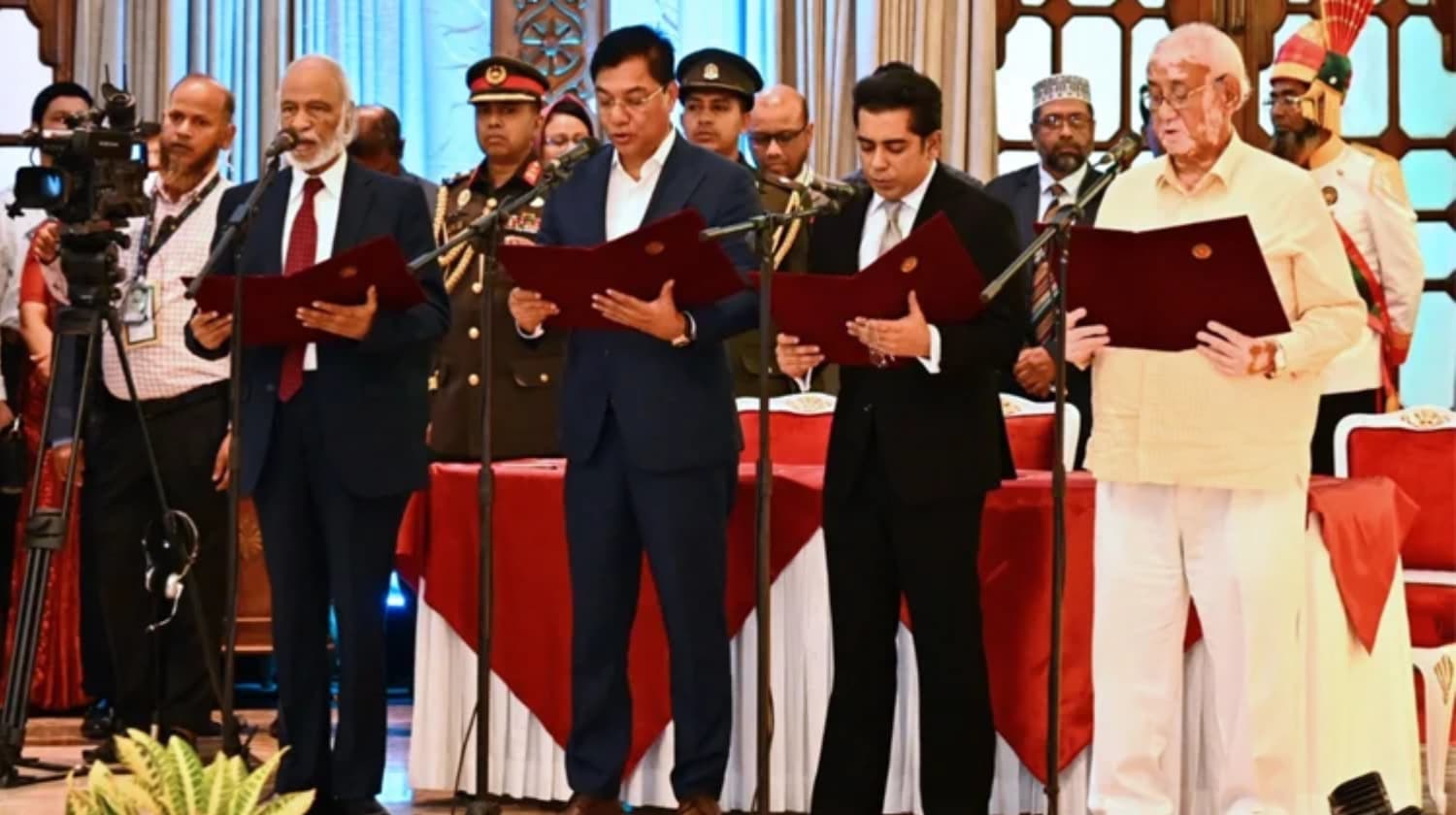 President Mirza Fakhrul Islam Alamgir administers the oath to four newly appointed ministers.